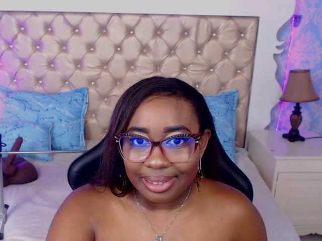 Live sex webcam photo for CaseyMoons #275476136