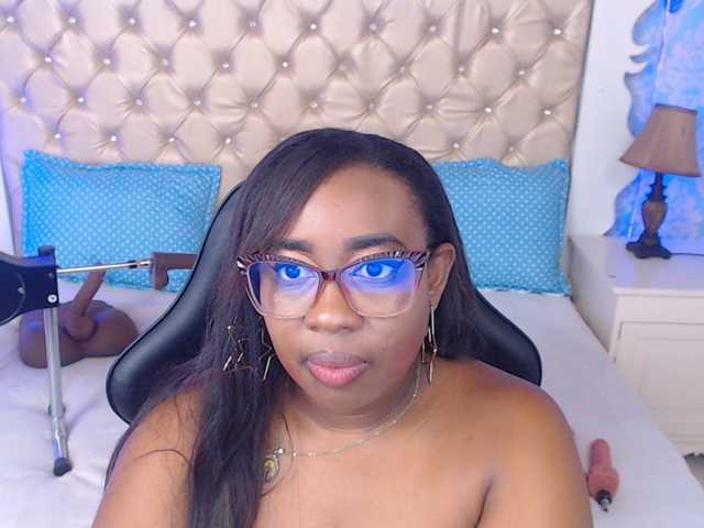 Live sex webcam photo for CaseyMoons #275605120