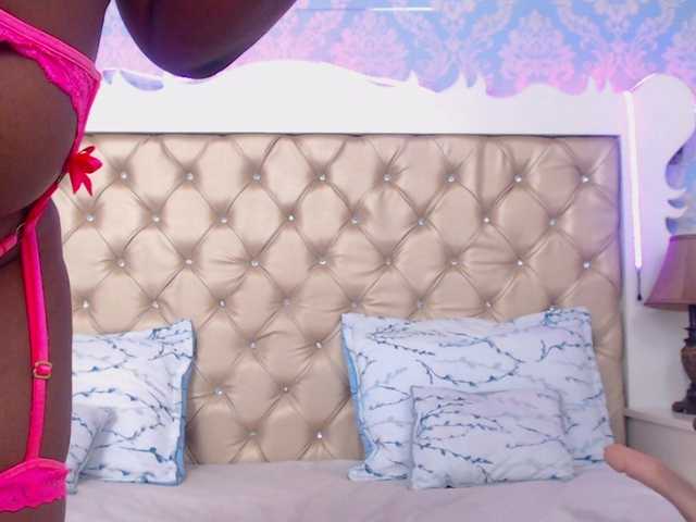 Live sex webcam photo for CaseyMoons #275728116