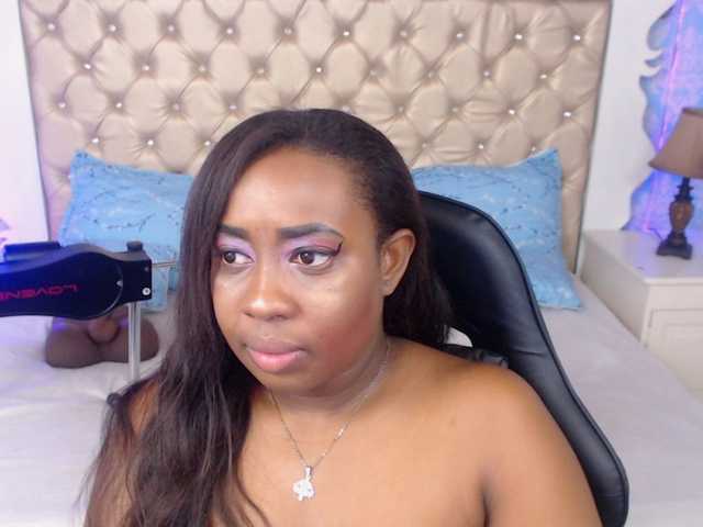 Live sex webcam photo for CaseyMoons #276303852