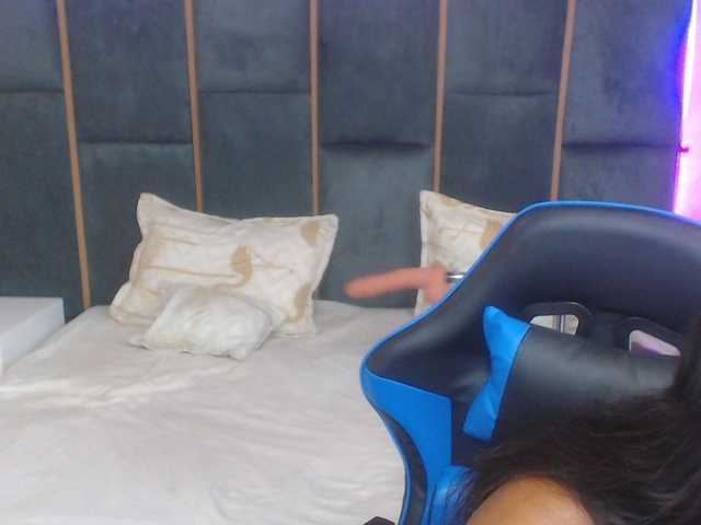 Live sex webcam photo for CaseyMoons #276341163