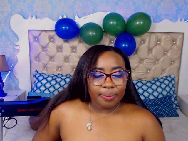 Live sex webcam photo for CaseyMoons #276383425