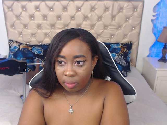 Live sex webcam photo for CaseyMoons #276920940