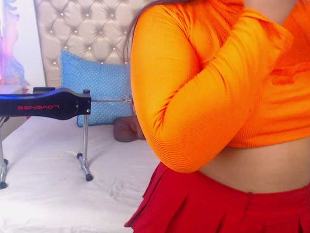 Live sex webcam photo for CaseyMoons #277165110