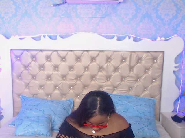 Live sex webcam photo for CaseyMoons #277276785