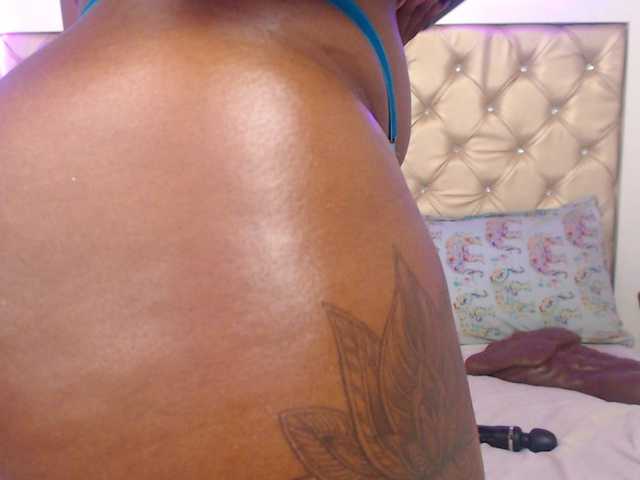 Live sex webcam photo for CaseyMoons #277409282