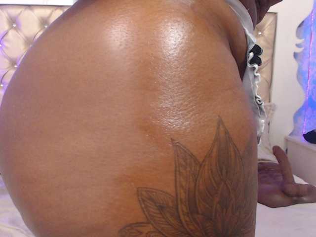 Live sex webcam photo for CaseyMoons #277438018