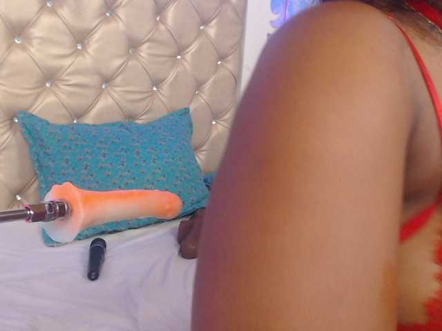 Live sex webcam photo for CaseyMoons #277564185