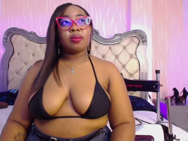 Live sex webcam photo for CaseyMoons #289315788