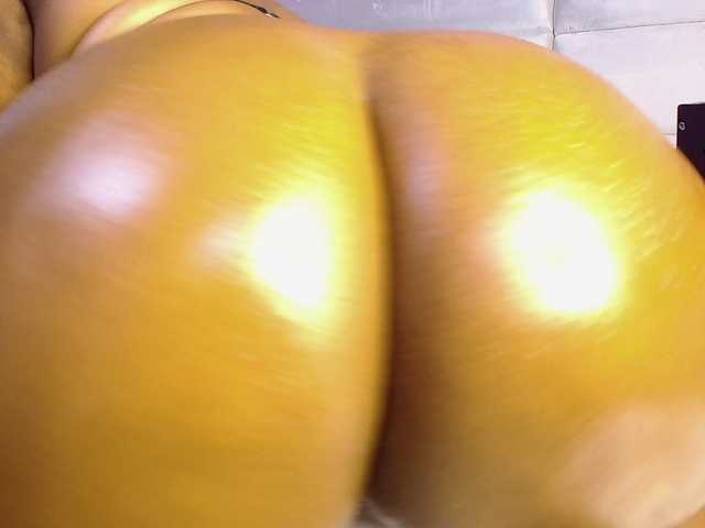 Live sex webcam photo for CaseyMoons #290151695