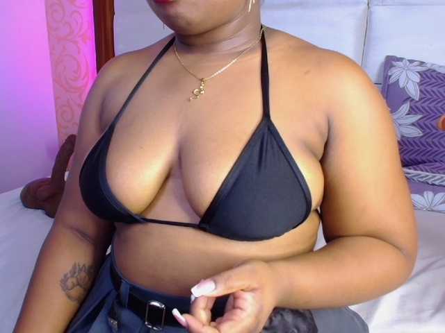 Live sex webcam photo for CaseyMoons #290301307