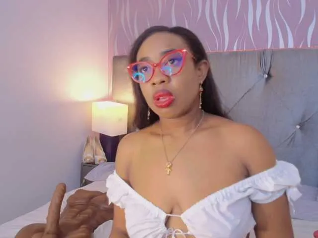 Live sex webcam photo for CaseyMoons #294195973