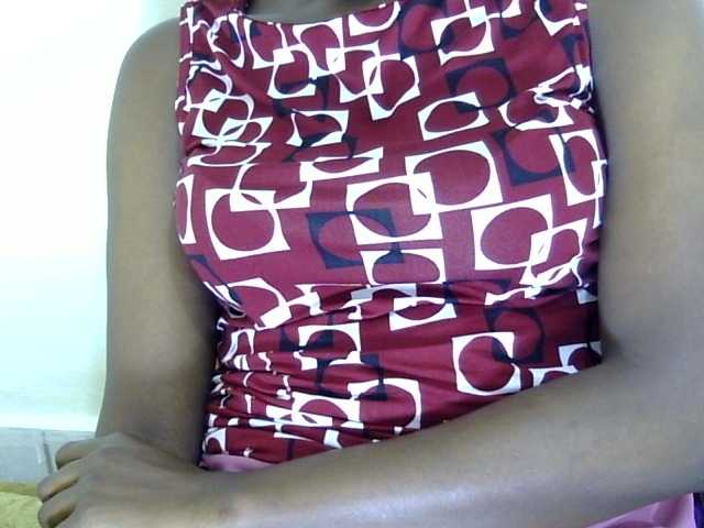 Live sex webcam photo for Cashy97 #278160731