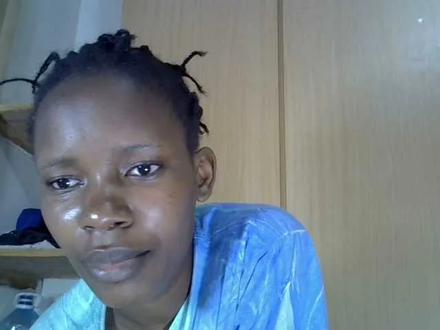 Live sex webcam photo for Cashy97 #286547260