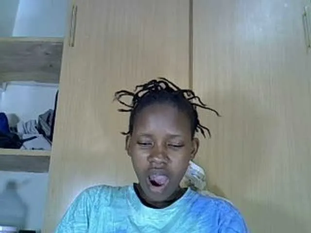 Live sex webcam photo for Cashy97 #286716071