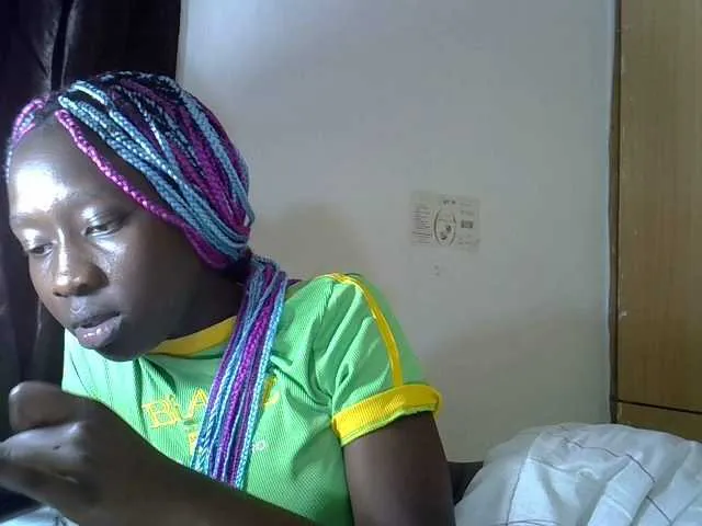 Live sex webcam photo for Cashy97 #288204198