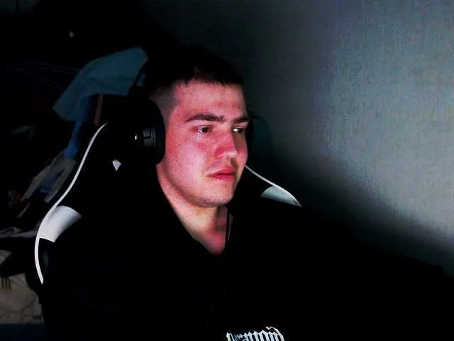 Live sex webcam photo for Casper2029 #277896268