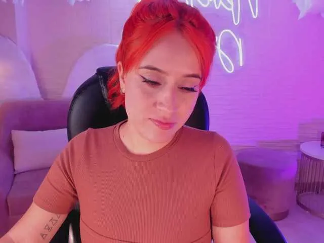 Live sex webcam photo for CassieAllen #275501631