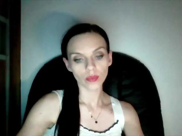 Live sex webcam photo for CassieDoll #291340164