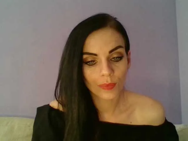 Live sex webcam photo for CassieDoll #291561558