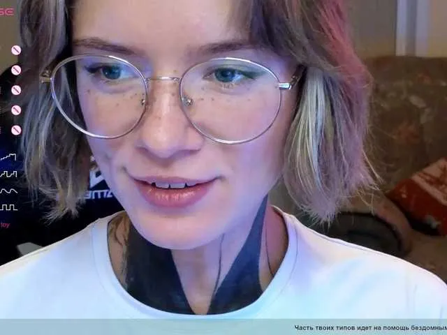Live sex webcam photo for Cassiec #276228930