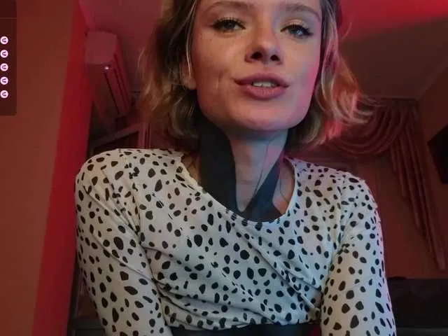 Live sex webcam photo for Cassiec #276321813
