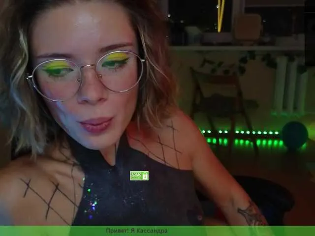 Live sex webcam photo for Cassiec #276588771