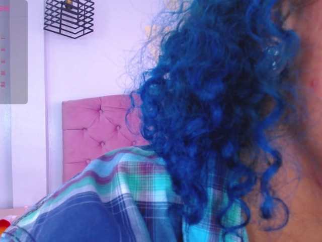 Live sex webcam photo for Cata-Blue- #276962874