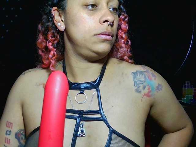 Live sex webcam photo for Cata-Blue- #291975035