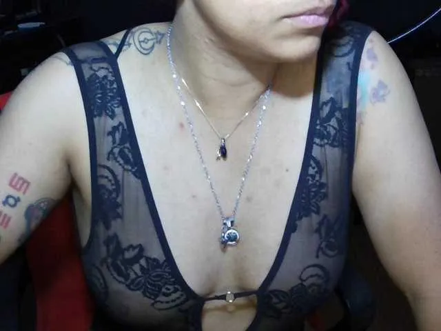Live sex webcam photo for Cata-Blue- #292627676