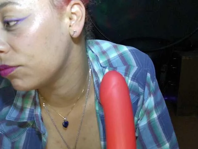 Live sex webcam photo for Cata-Blue- #292720826