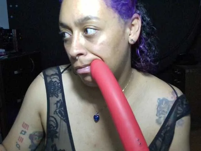 Live sex webcam photo for Cata-Blue- #293365027