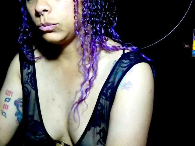 Live sex webcam photo for Cata-Blue- #293780068