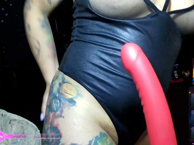 Live sex webcam photo for Cata-Blue- #294167232
