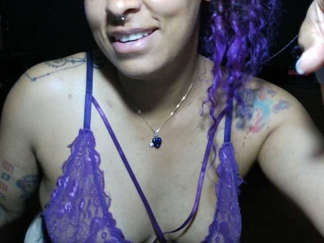 Live sex webcam photo for Cata-Blue- #294227829