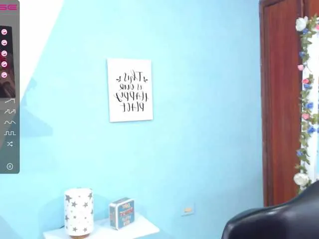 Live sex webcam photo for CataleyaClark #272470574