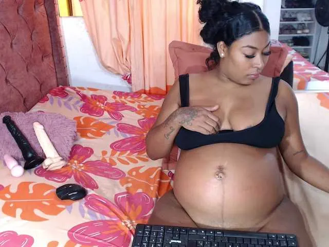 Live sex webcam photo for CataleyaRosex #294121721