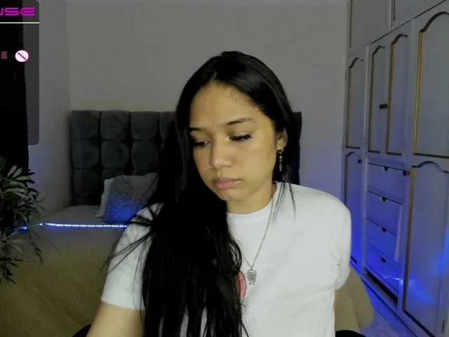 Live sex webcam photo for Catalina-Rose #272093347