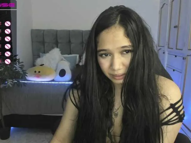 Live sex webcam photo for Catalina-Rose #272122543