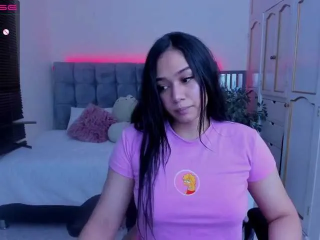 Live sex webcam photo for Catalina-Rose #272616747