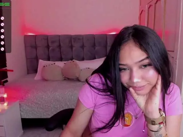 Live sex webcam photo for Catalina-Rose #272732276