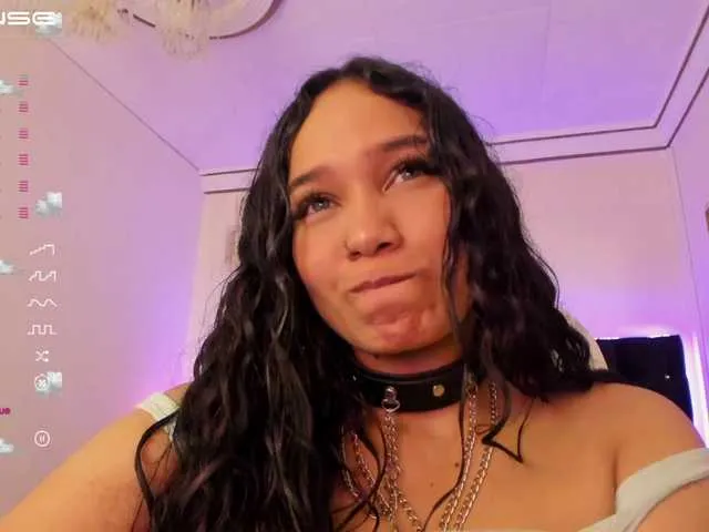 Live sex webcam photo for Catalina-Rose #274289783
