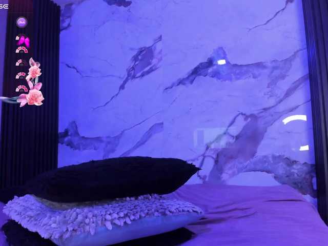 Live sex webcam photo for CatalinaCoopper #291496348