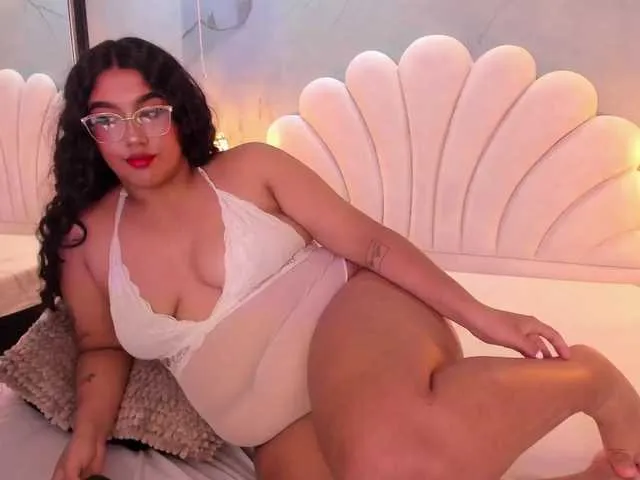 Live sex webcam photo for CatalinaCoopper #292167279