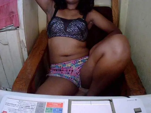 Live sex webcam photo for Cathie69 #277879070