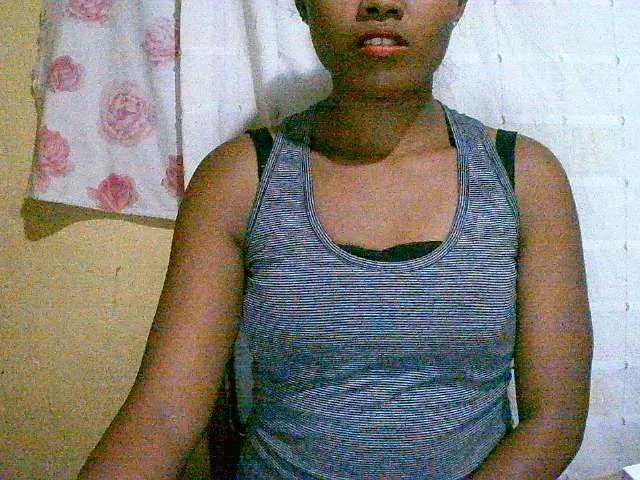 Live sex webcam photo for Cathie69 #277993152