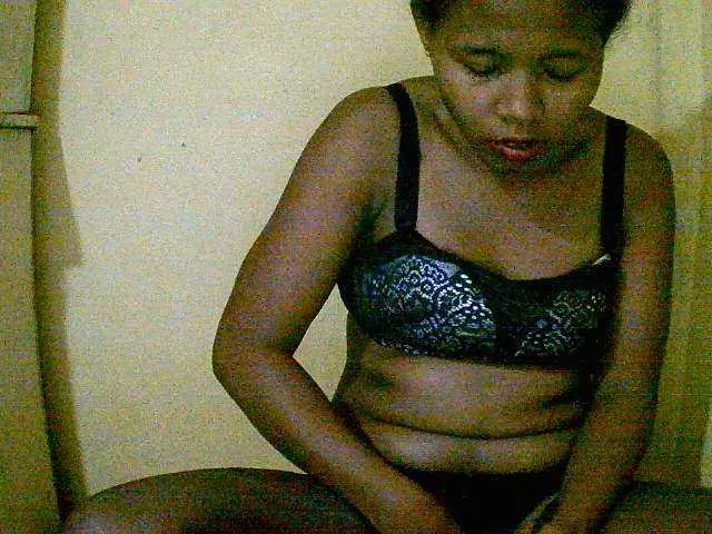 Live sex webcam photo for Cathie69 #278113155