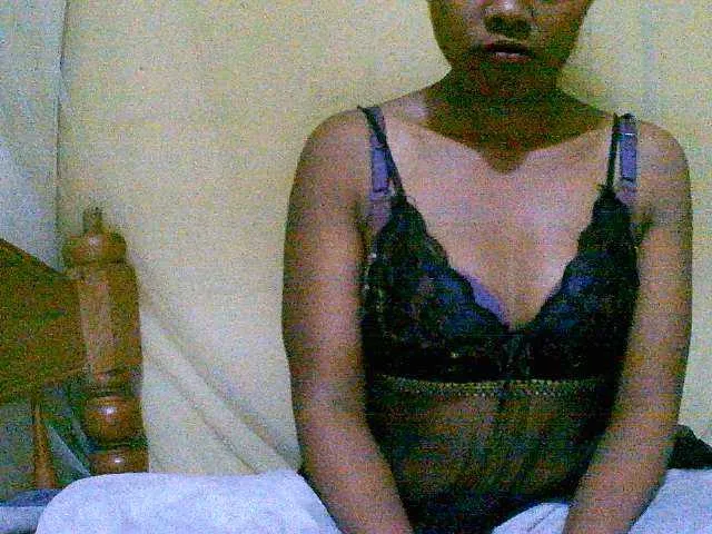 Live sex webcam photo for Cathie69 #288512219