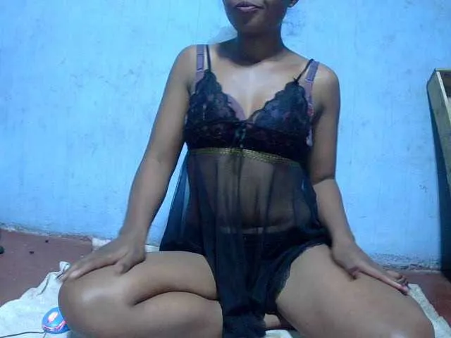 Live sex webcam photo for Cathie69 #288587575