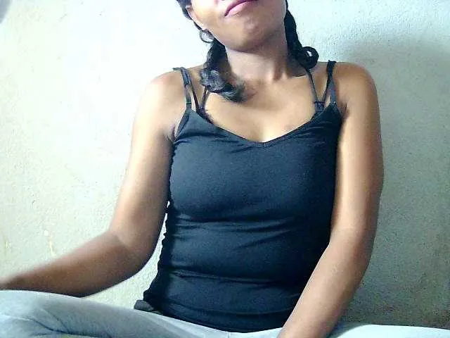 Live sex webcam photo for Cathie69 #290444528